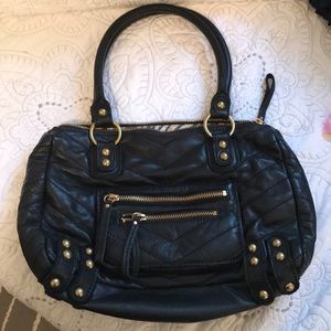 Linea Pelle - Black Leather - Chevron Quilted